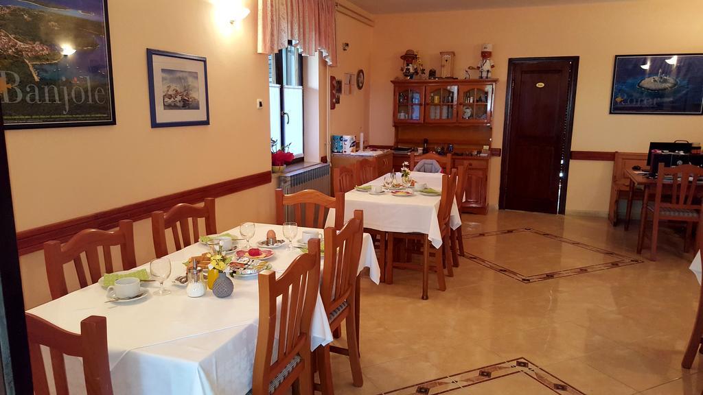 Bed & Breakfast Banjole Bagian luar foto